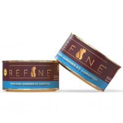 Nourriture humide au thon avec des sardines et des carottes pour chats adultes.