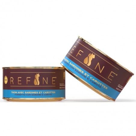 Nourriture humide au thon avec des sardines et des carottes pour chats adultes. Nourriture humide au thon avec des sardines et des carottes pour chats adultes.