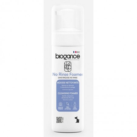 Mousse nettoyante sans rinçage pour chien de la marque Biogance.