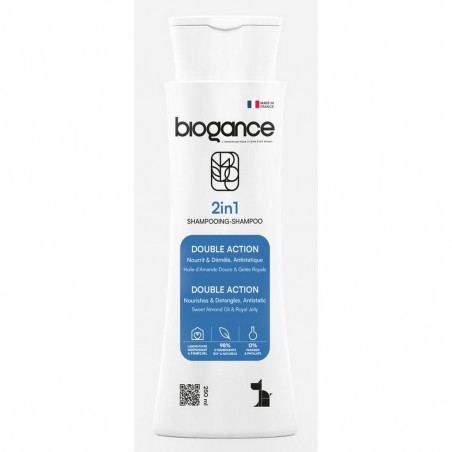 Shampooing 2 en 1 pour chien de la marque Biogance.