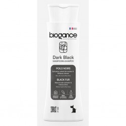 Shampooing poils noirs pour chien de la marque Biogance.