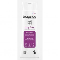Shampooing pelage long pour chien de la marque biogance.