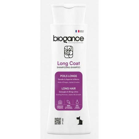 Shampooing pelage long pour chien de la marque biogance.